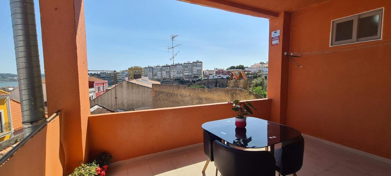 شقة Relax In Lisbon For 4 People With Terrace And Parking المظهر الخارجي الصورة