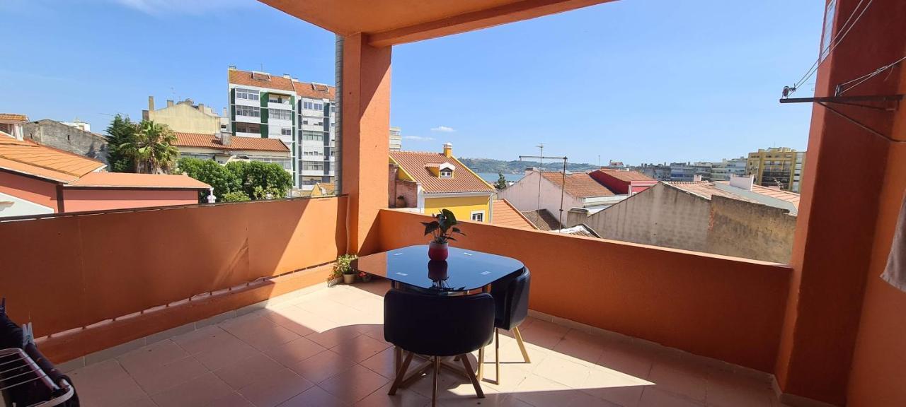شقة Relax In Lisbon For 4 People With Terrace And Parking المظهر الخارجي الصورة